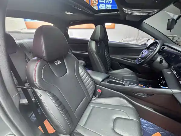Hyundai Elantra 2022, фото 17