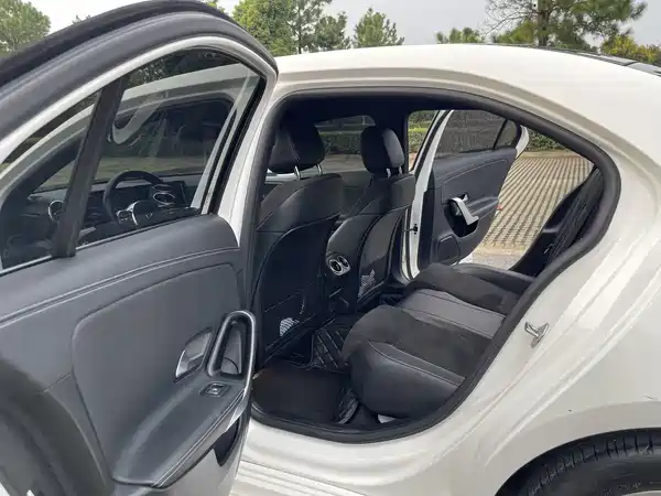 Mercedes-Benz A-Class 2022, фото 6