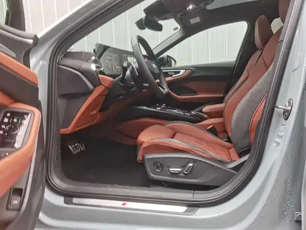 Audi A5L 2025, фото 4