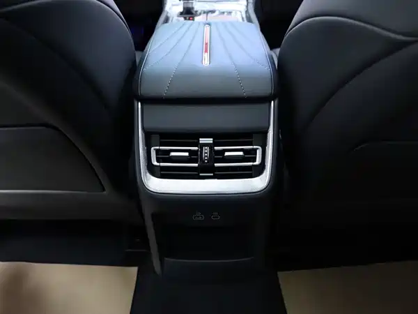 Hongqi H5 2025, фото 19