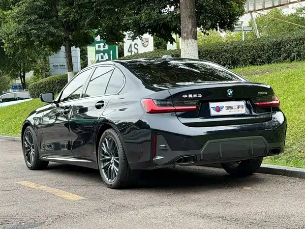 BMW 3 Series 2024, фото 4