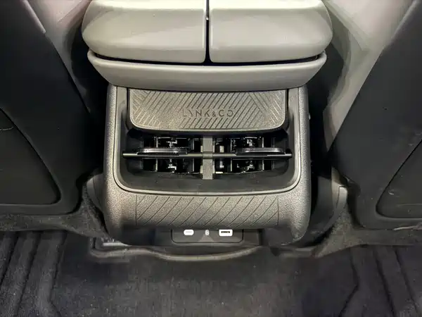 Lynk & Co 08 EM-P 2025, фото 20
