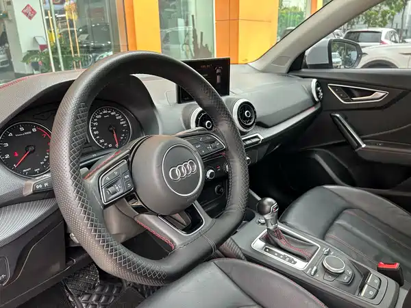 Audi Q2L 2022, фото 24