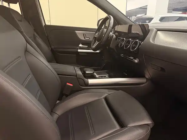 Mercedes-Benz GLA 2022, фото 10