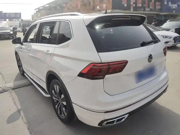 Volkswagen Tiguan L 2022, фото 22