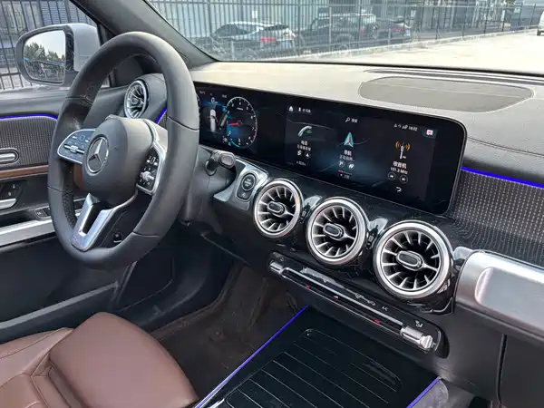 Mercedes-Benz GLB 2022, фото 15
