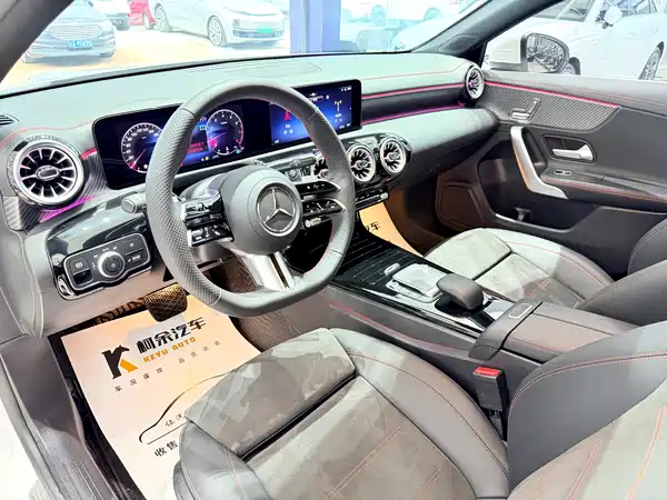 Mercedes-Benz A-Class 2023, фото 7
