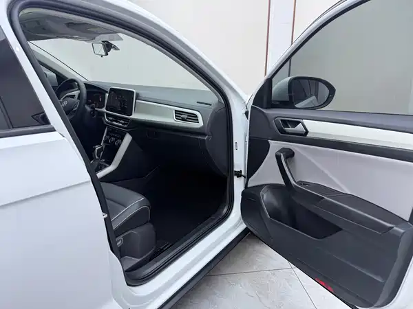 Volkswagen T-ROC 2023, фото 20