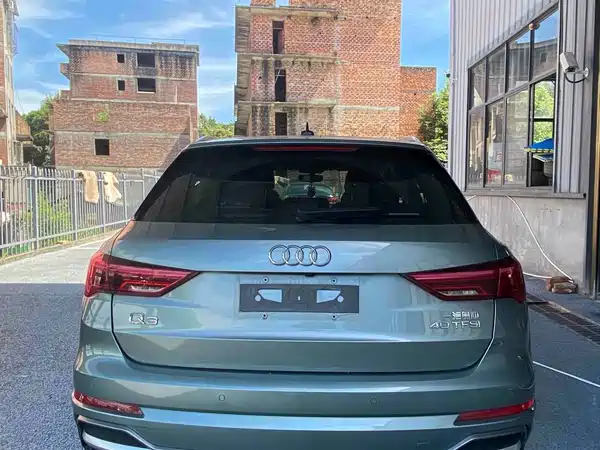 Audi Q3 2022, фото 6