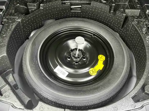 Land Rover Discovery Sport 2022, фото 9
