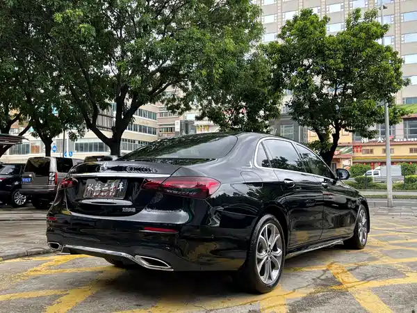 Mercedes-Benz E-Class 2022, фото 5