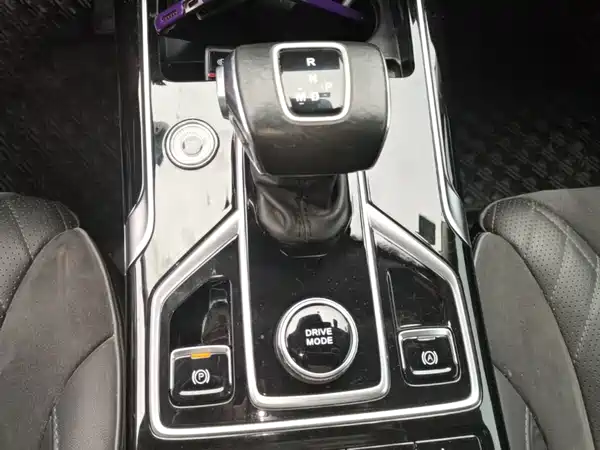Hongqi HS5 2022, фото 13