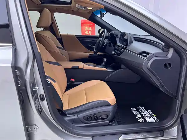 Lexus ES 2021, фото 20