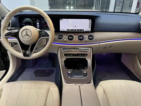 Mercedes-Benz E-Class 2022, фото 5