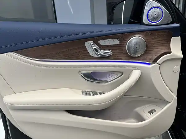 Mercedes-Benz E-Class 2022, фото 10