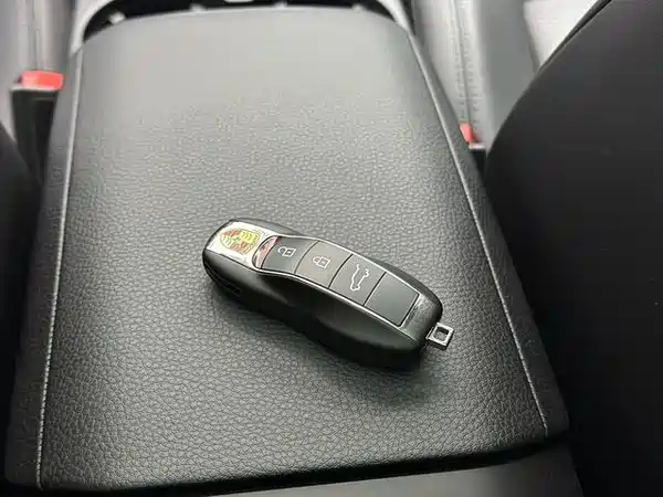 Porsche Macan 2023, фото 17