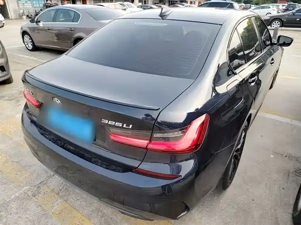 BMW 3 Series 2022, фото 6