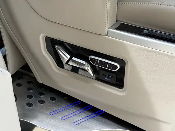 Buick GL8 2022, фото 15