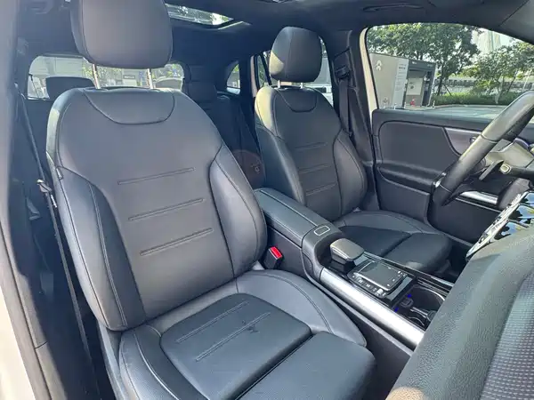 Mercedes-Benz EQA 2023, фото 18
