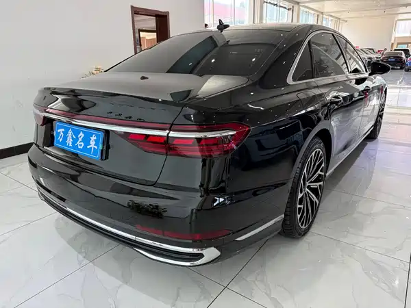 Audi A8 2023, фото 20