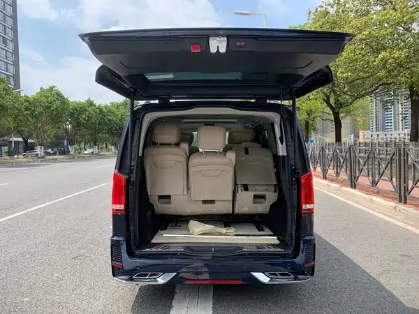 Mercedes-Benz V-Class 2022, фото 7