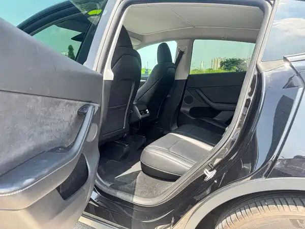 Tesla Model Y 2022, фото 7