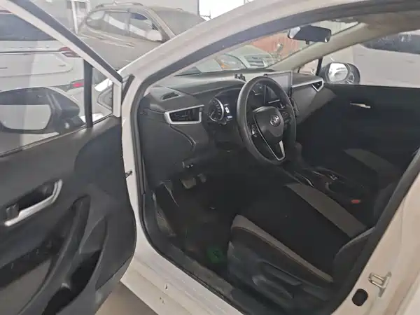 Toyota Corolla 2022, фото 15