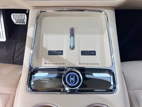 Luxeed Zunjie MPV 2026, фото 25