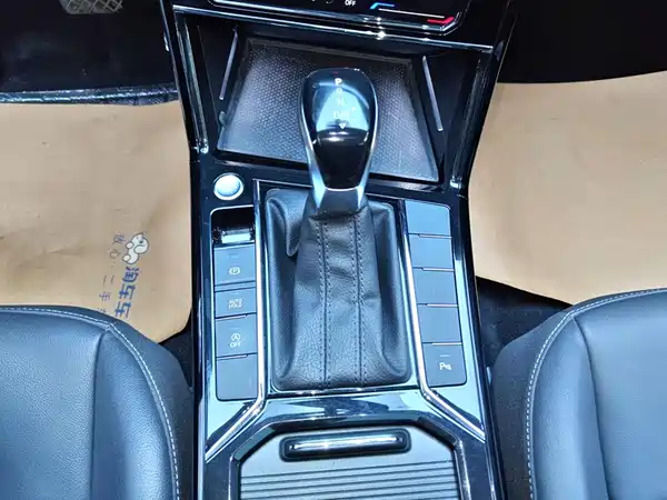 Volkswagen Passat 2023, фото 16