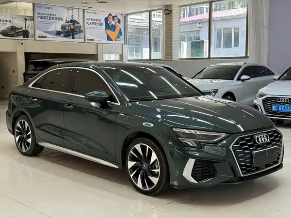 Audi A3 2023, фото 3