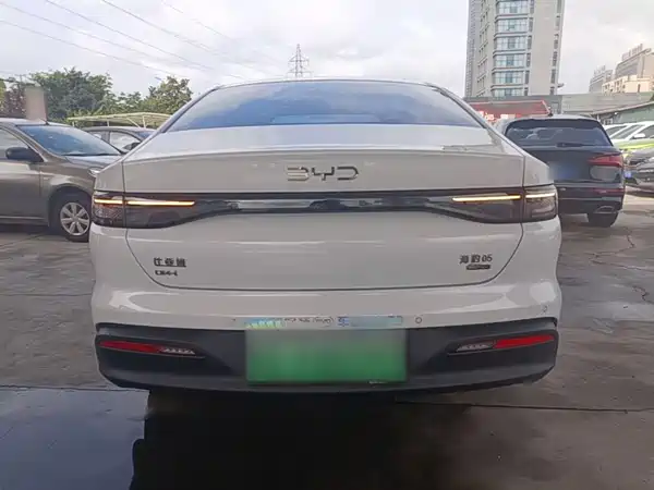 BYD Seal 05 DM-i 2025, фото 6
