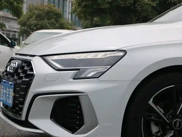 Audi A3 2023, фото 4