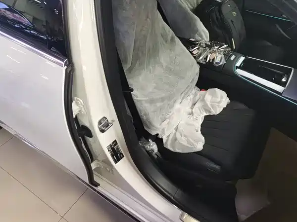 Mercedes-Benz E-Class 2024, фото 24