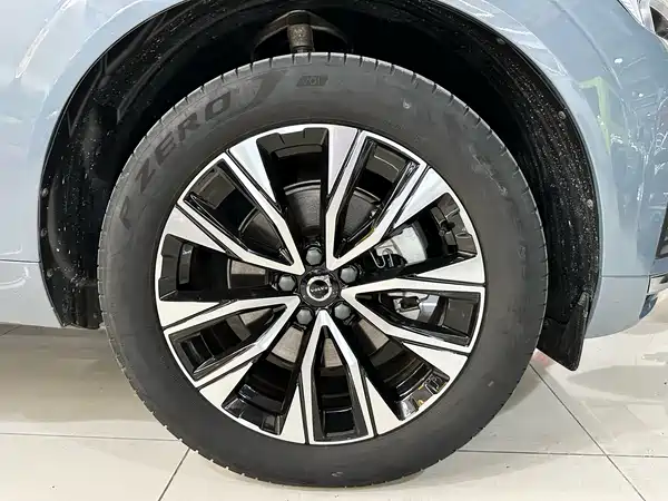 Volvo XC60 2023, фото 12