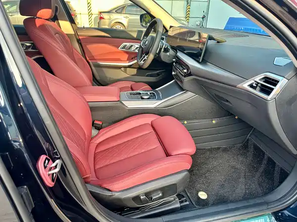 BMW 3 Series 2026, фото 11