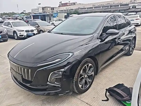 Hongqi E-QM5 2023