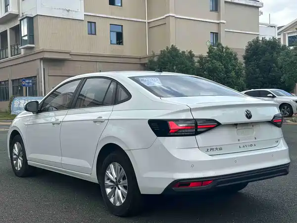 Volkswagen Lavida 2023, фото 4