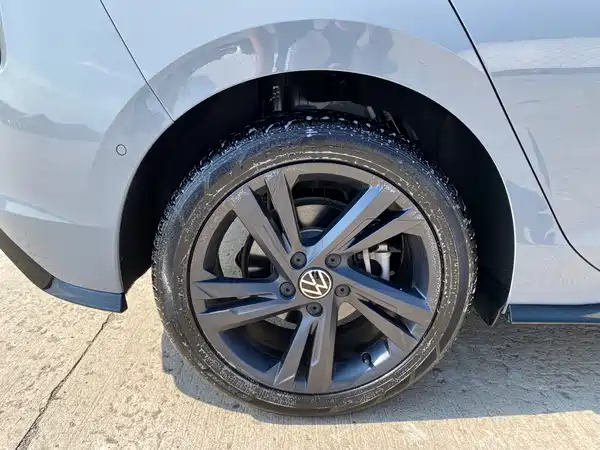 Volkswagen Golf 2023, фото 19