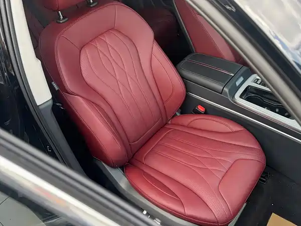 Hongqi HS5 2025, фото 3