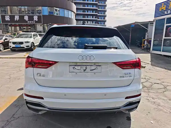 Audi Q3 2022, фото 4