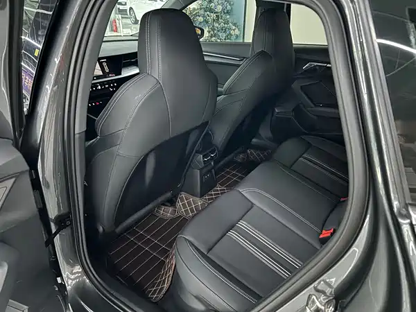 Audi A3 2023, фото 5