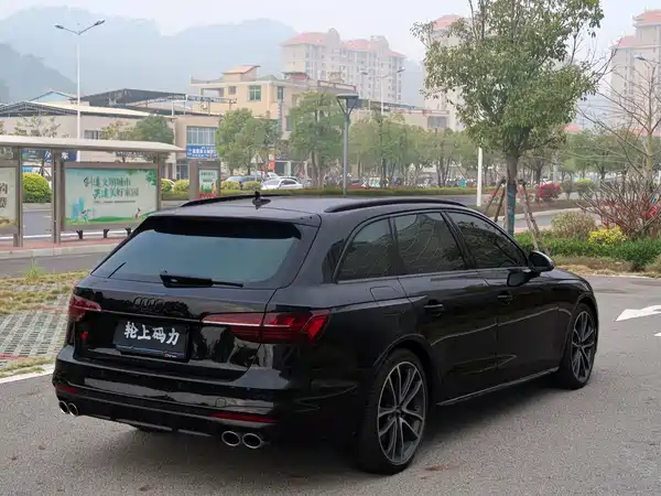 Audi S4 2024, фото 3