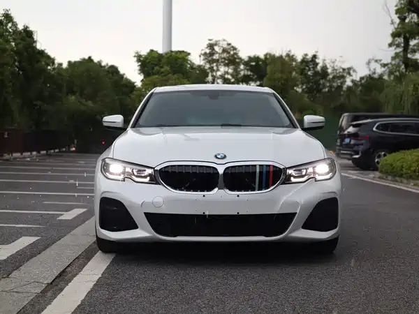 BMW 3 Series 2022, фото 3