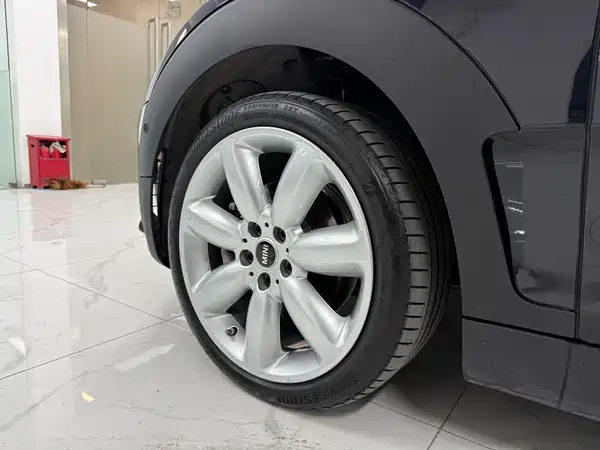 MINI CLUBMAN 2023, фото 6