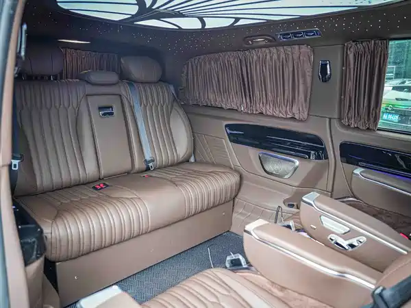 Mercedes-Benz Vito 2023, фото 13