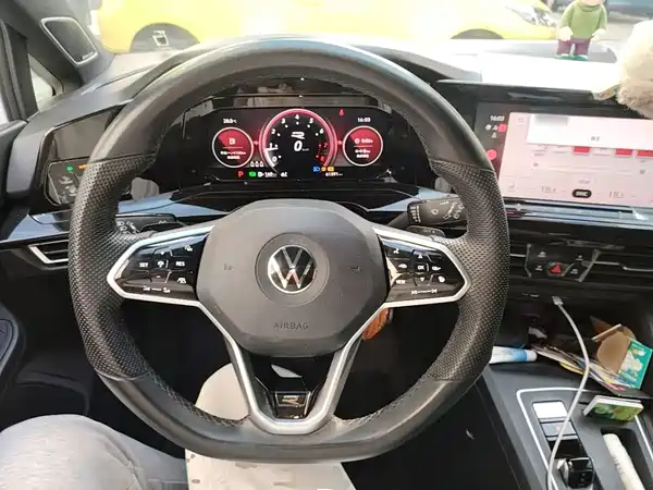 Volkswagen Golf 2023, фото 10
