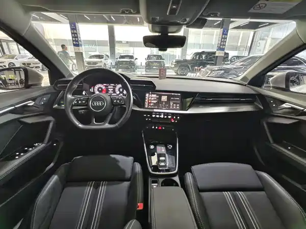 Audi A3 2022, фото 7