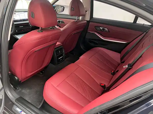 BMW 3 Series 2025, фото 4