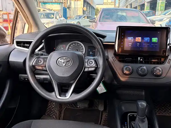 Toyota Corolla 2022, фото 10