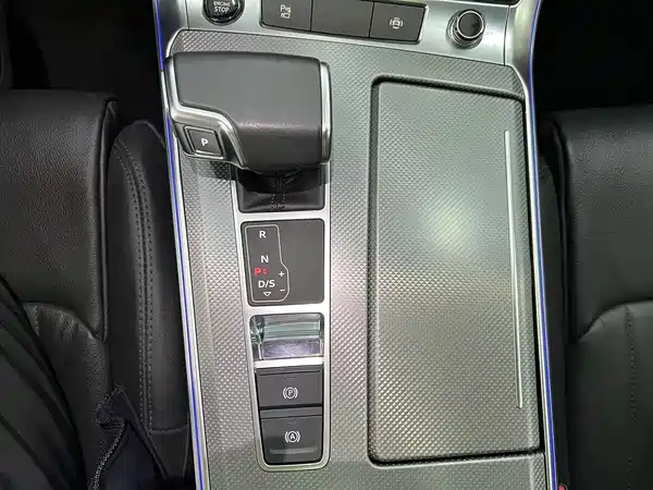 Audi A6L 2022, фото 17
